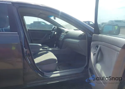 2009 Toyota Camry Le z USA, uszkodzony, nr VIN 4T1BE46K89U880604